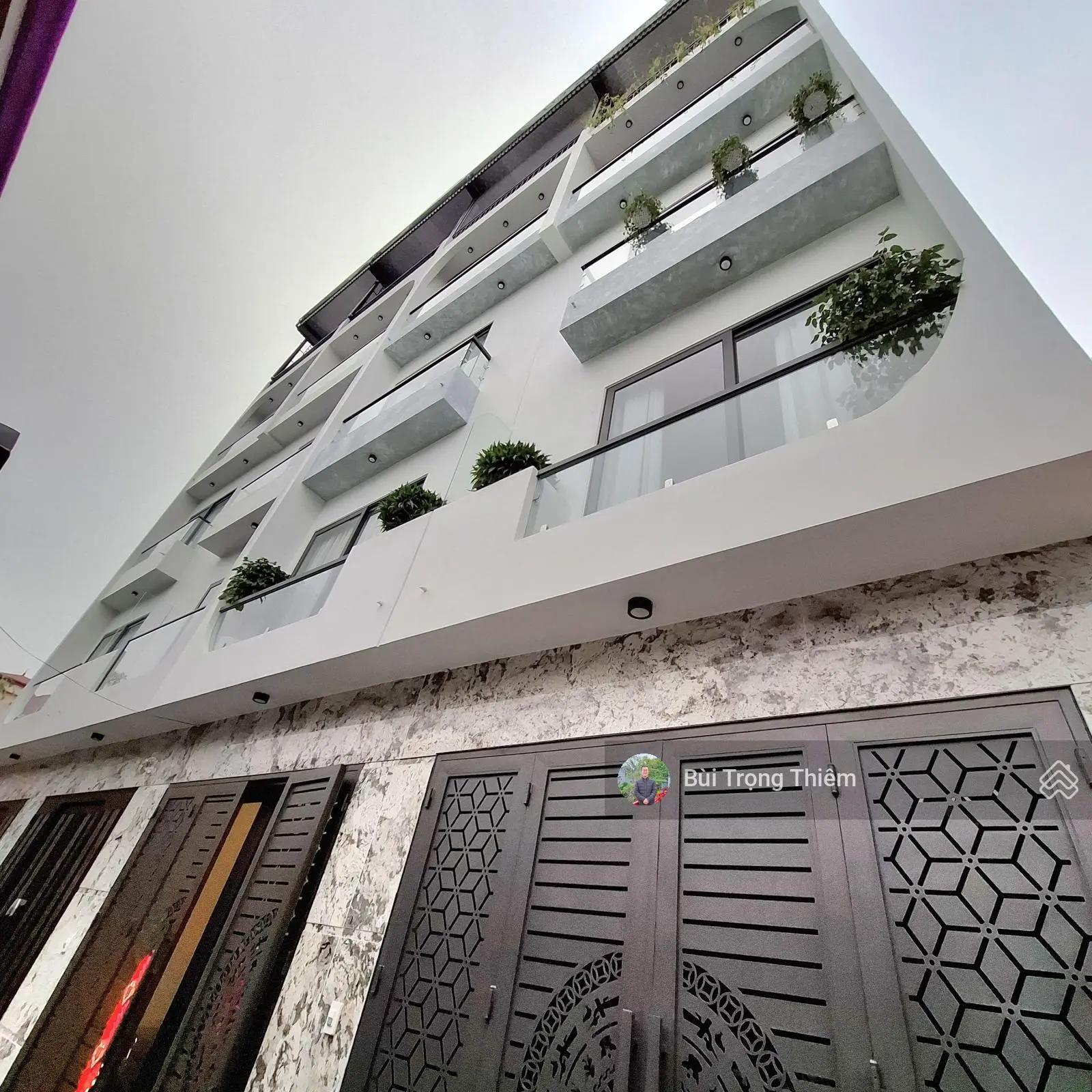 Bán nhà đối diện TTTM Aeon Long Biên, Full nội thất gần 40m2 giá 5.8 tỷ