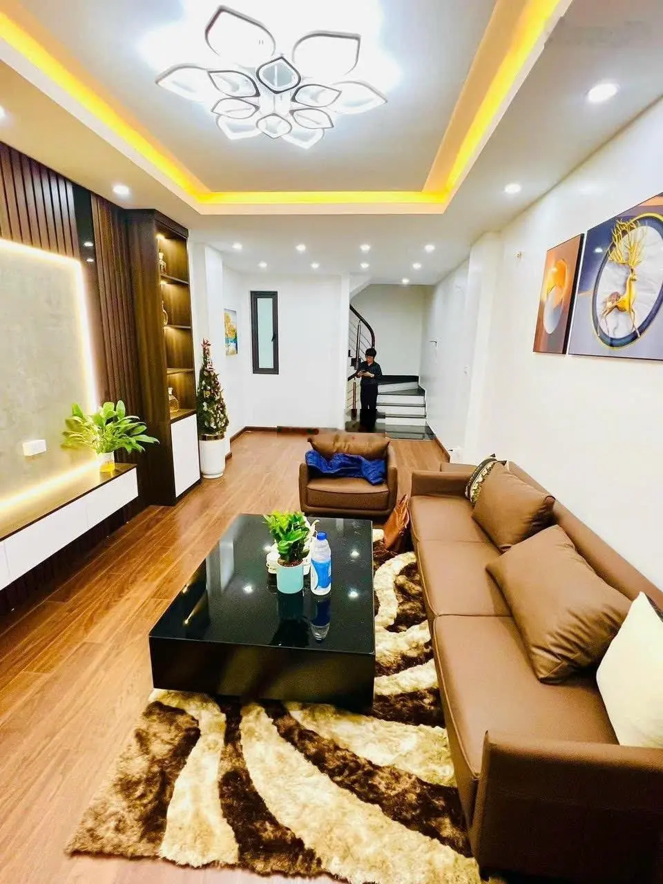 Bán nhà Nguyễn Trãi - gần Royal 40m2 5 tầng - nhỉnh 6 tỷ - gần ô tô - xây mới - thông tin chuẩn