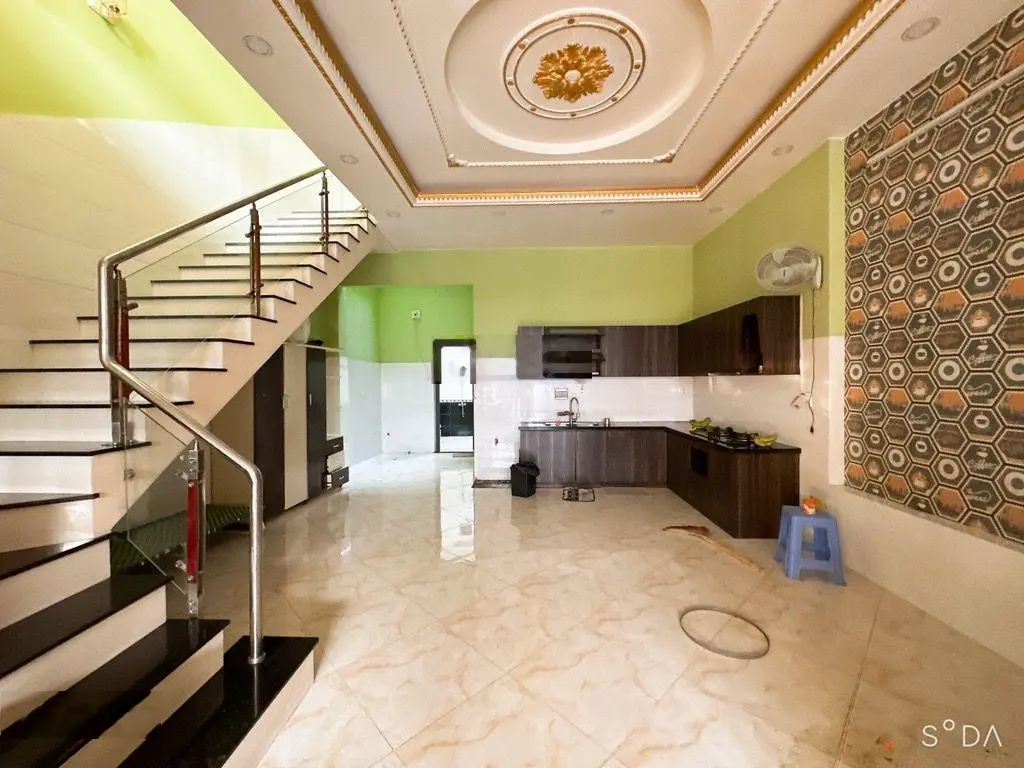 Bán nhà 2 tầng 120m2 full thổ cư hoàn công lã xuân oai quận 9 chỉ 4 tỷ x