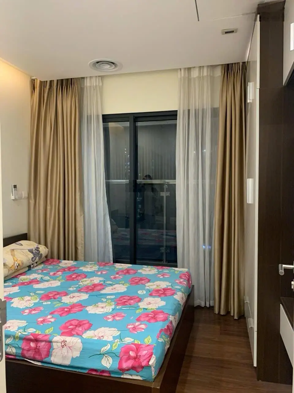 Cần bán căn 75m2 Imperia Garden - full đồ - giá 5x tỷ - Lh e Hà Thanh Xuân 0988 917 ***