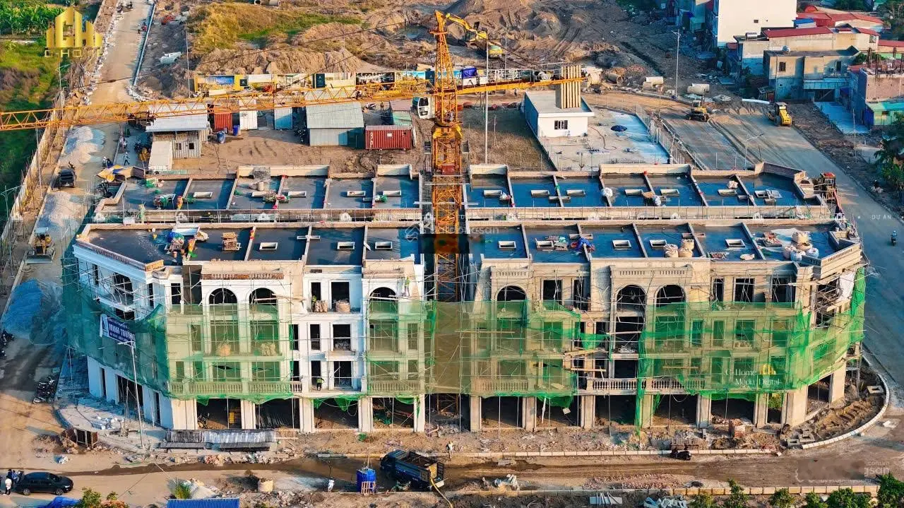 Căn vị trí Vip gần công viên, bãi xe và tòa chung cư 20 tầng điểm kinh doanh lý tưởng của gia chủ