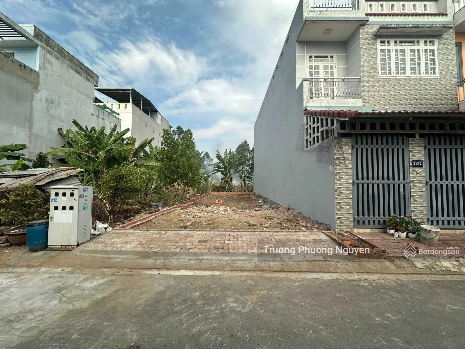 136m2 đất khu dân cư đường bàn cờ, phía sau chợ đầu mối Thủ Đức mặt tiền nhựa 11m, sổ sẵn full thổ
