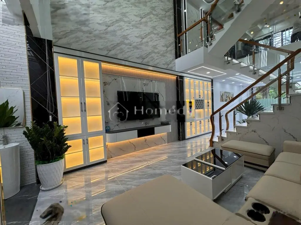 Bán nhà mới 5 tầng đường Hà Huy Giáp có gara ô tô, gần chợ, trường học siêu thị, ngân hàng giá 5,95
