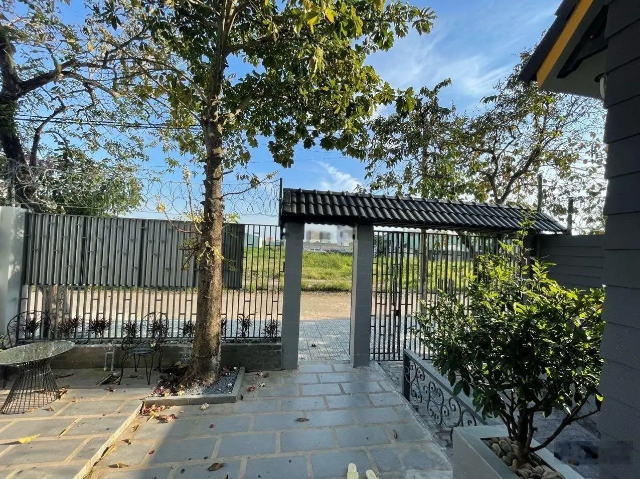 BIỆT THỰ ĐỐI DIỆN GLOBAL CITY NHỈNH 100tr/m, VỪA Ở VỪA ĐẦU TƯ BIỆT THỰ LIÊN PHƯỜNG, PHƯỚC LONG B