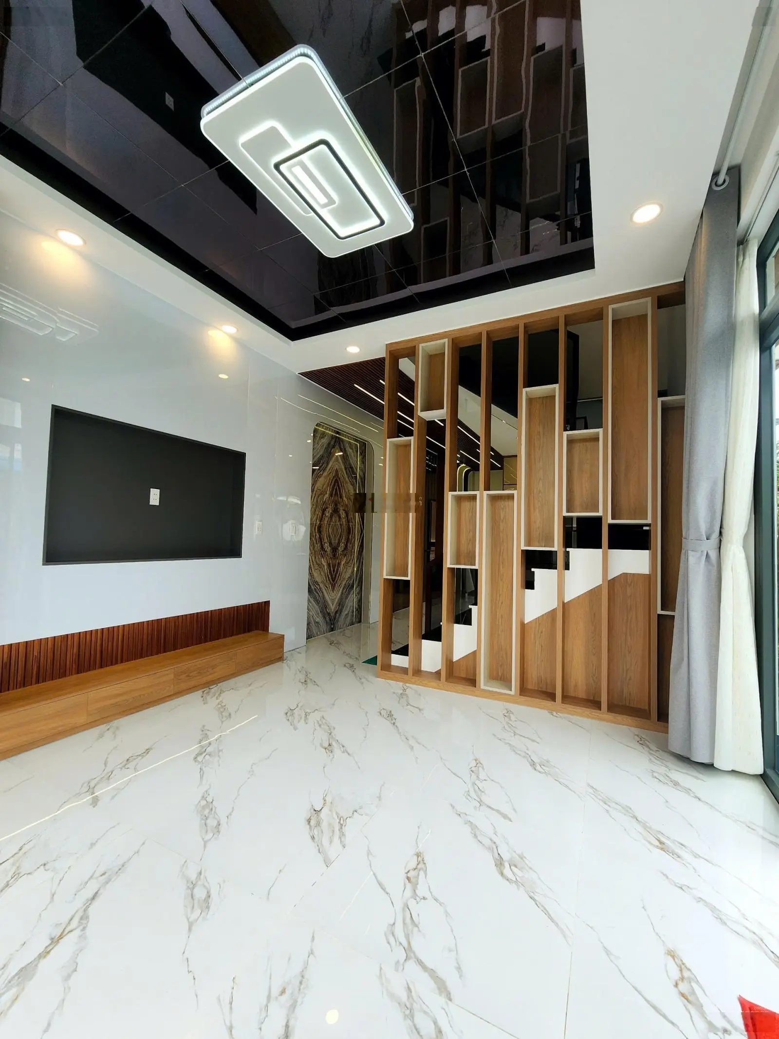 Bán nhà biệt thự mini 2 mặt tiền đường 141m2 cách Aeon mall 10p đi xe