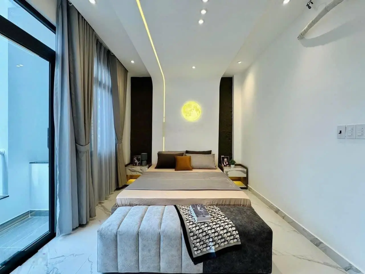 Giá 8 tỷ 900. gấp! bán nhà nguyễn đình chính, phú nhuận. hẻm oto. hđ thuê 15tr/th. lh: 0347.153.456
