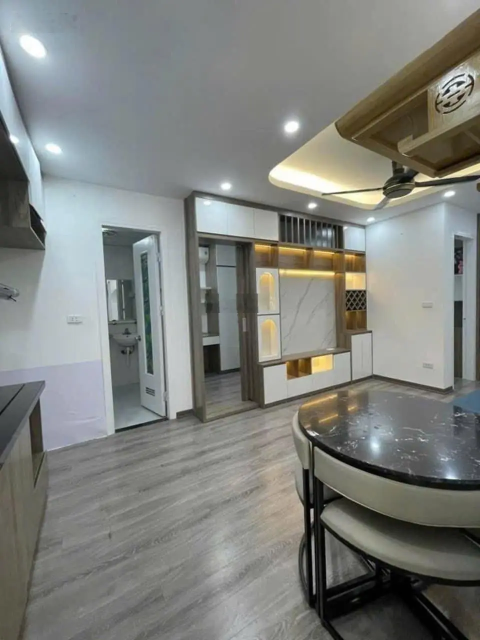 Bán gấp căn 46m2 - 2 ngủ& 1 VS HH4 Linh Đàm Hoàng Mai. LH: 0966 455 *** em Thuỷ