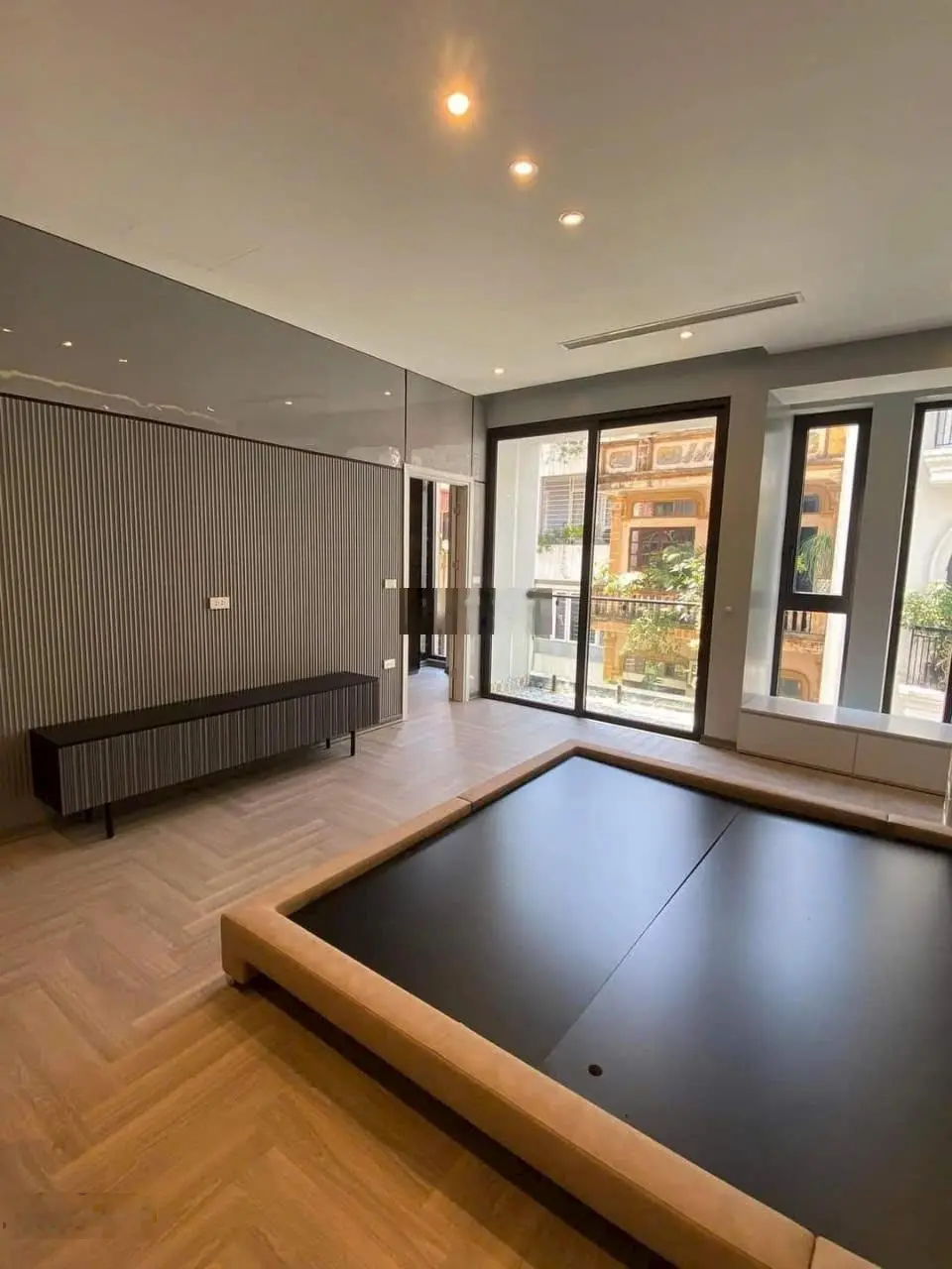Bán nhà khu víp 918 Phúc Đồng 85m2, MT 6,5m, 5tầng giá 20tỷ phân lô vỉa hè ôtô tránh
