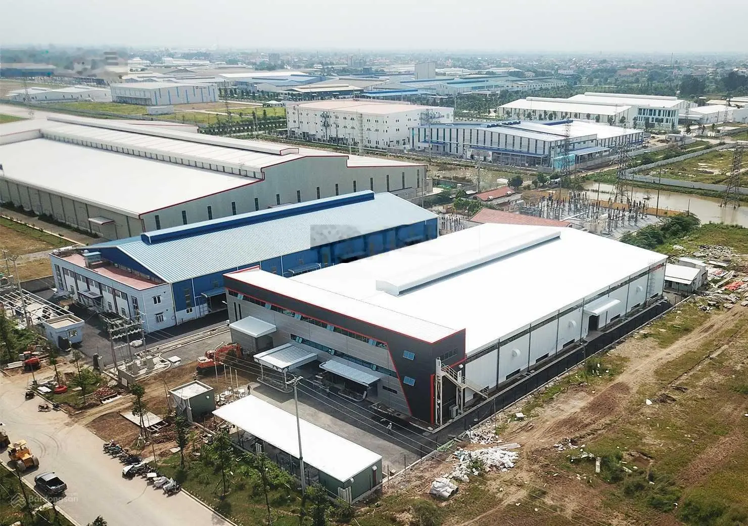 Bán 1.7ha đất công nghiệp Lương Sơn. Trong đó có 4000m2 xưởng, giá 3,01 triệu/m2