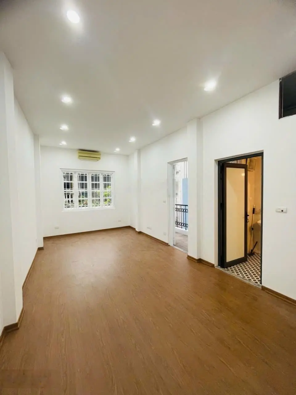 Trung tâm cầu giấy - phân khúc hiếm - 5m ra ô tô tránh