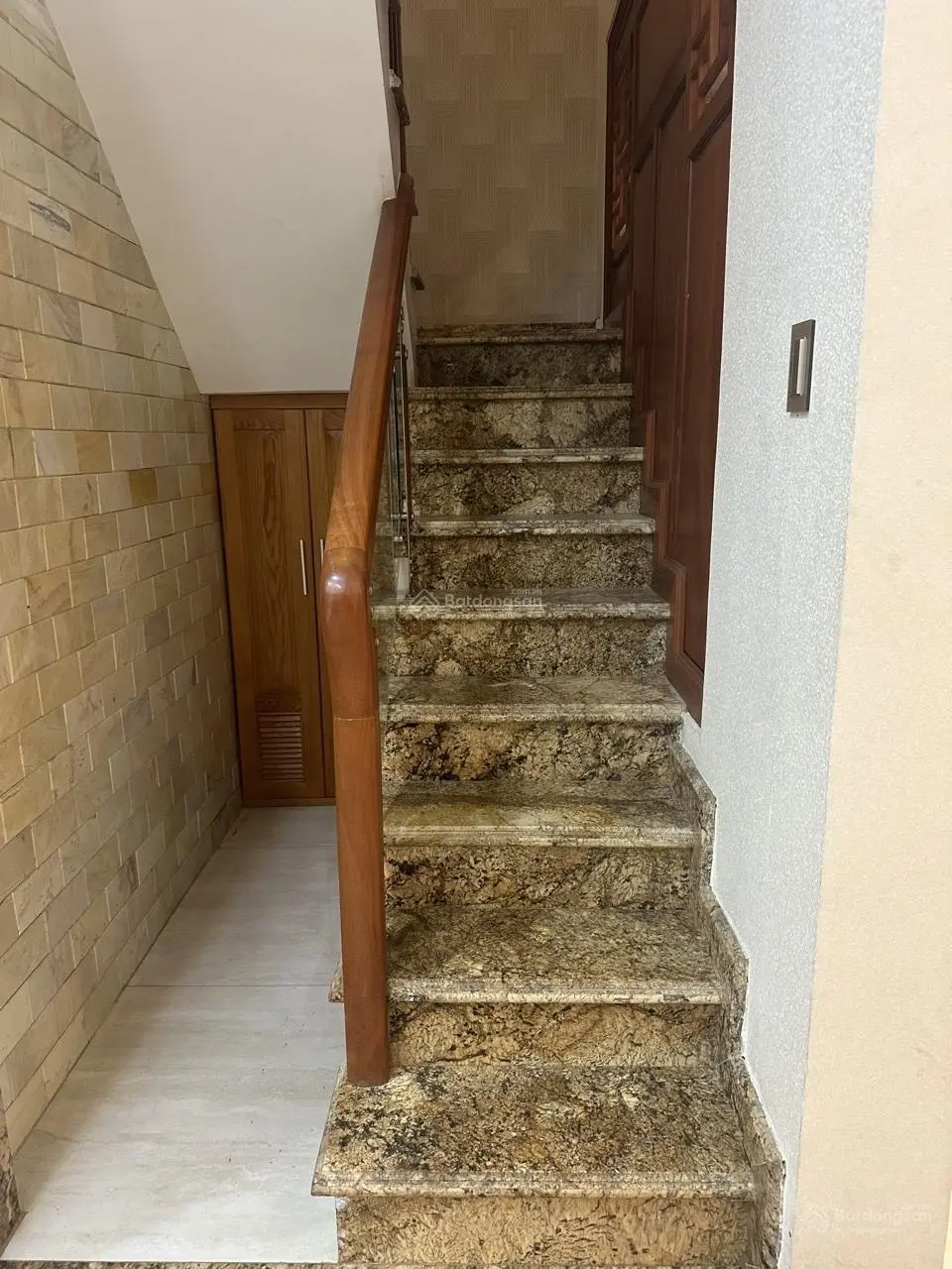 Bán nhà mặt tiền đường Bưng Ông Thoàn giá 15,2 tỉ diện tích 300m2