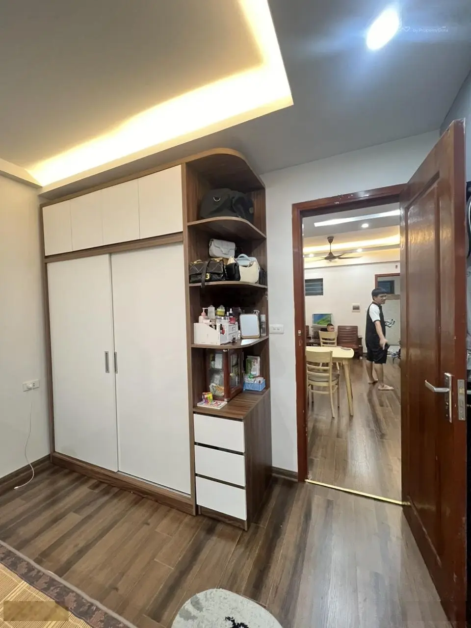 Bán căn hộ chung cư vp5 Bán Đảo Linh Đàm. Diện tích 46m 1pn 1vs.