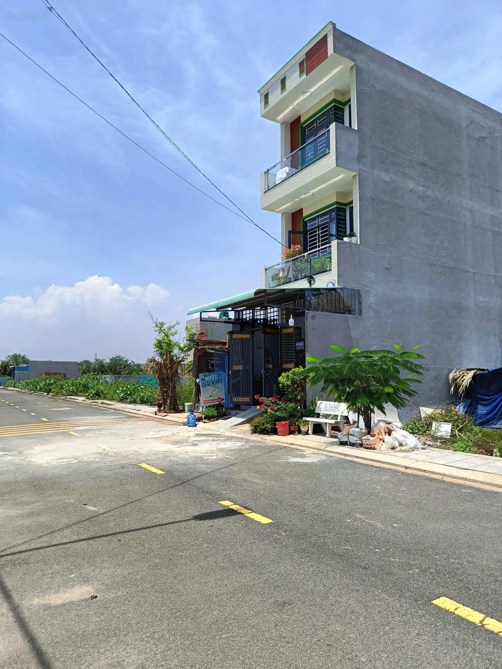 Bán lô đất ngộp 64m2(4x16), DA Blue Diamond Riverside, shr, sang tên ngay, P Long Phước, TP Thủ Đức