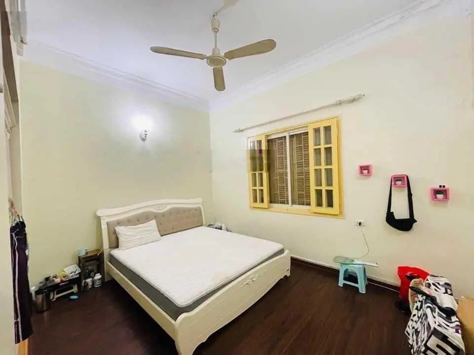 Gia đình bán gấp. Vỉa hè oto tránh. Phương Mai Đống Đa. 68m2 5 tầng mt 5m giá 17 tỷ