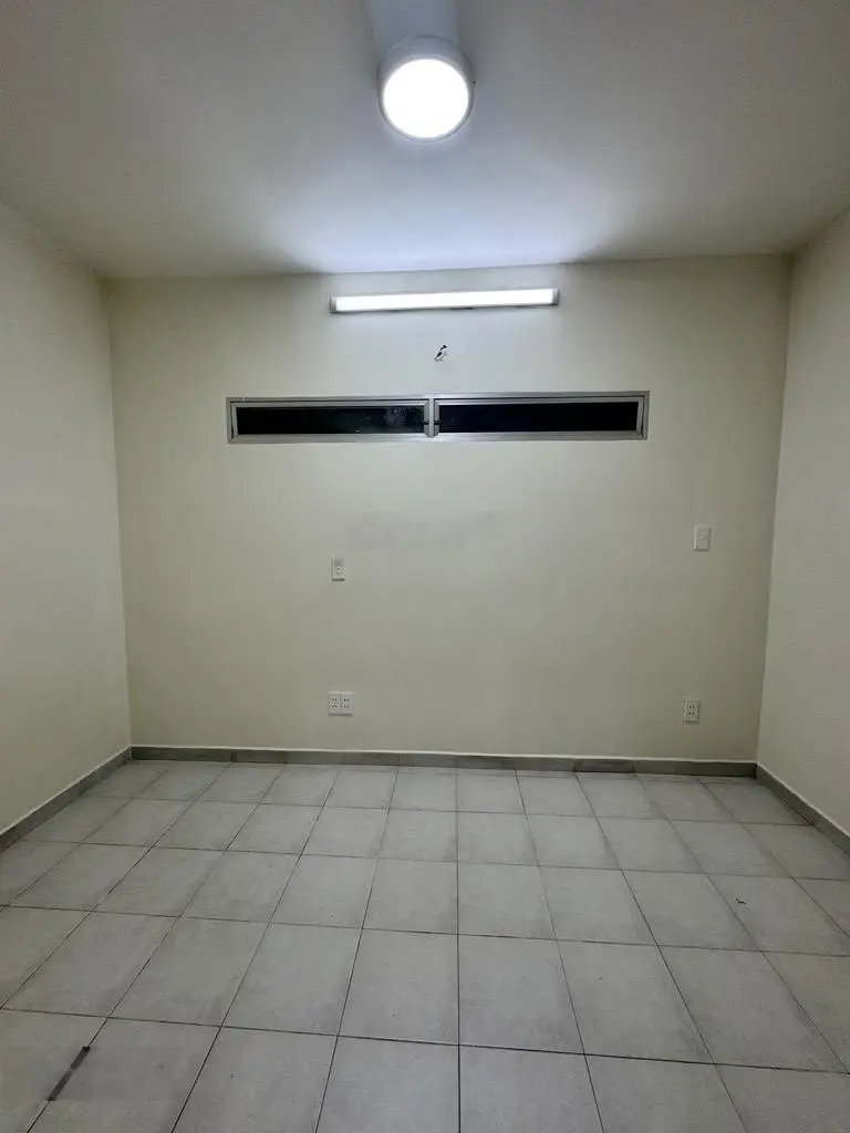 Bán gấp nhà riêng CMT8, Quận 10, 38m2, 2 tầng mới đẹp, hẻm xe hơi đỗ cửa, chỉ nhỉnh 6 tỷ