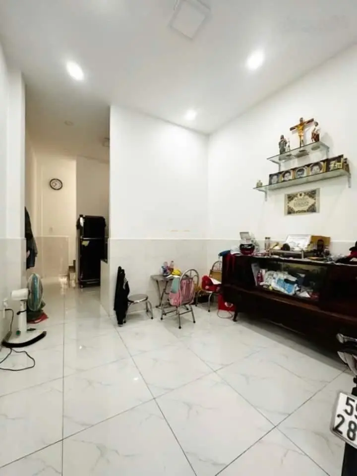 Bán căn nhà Trần Văn Đang, Phường 11, Quận 3 51m2 giá 3ty250 sổ sẵn