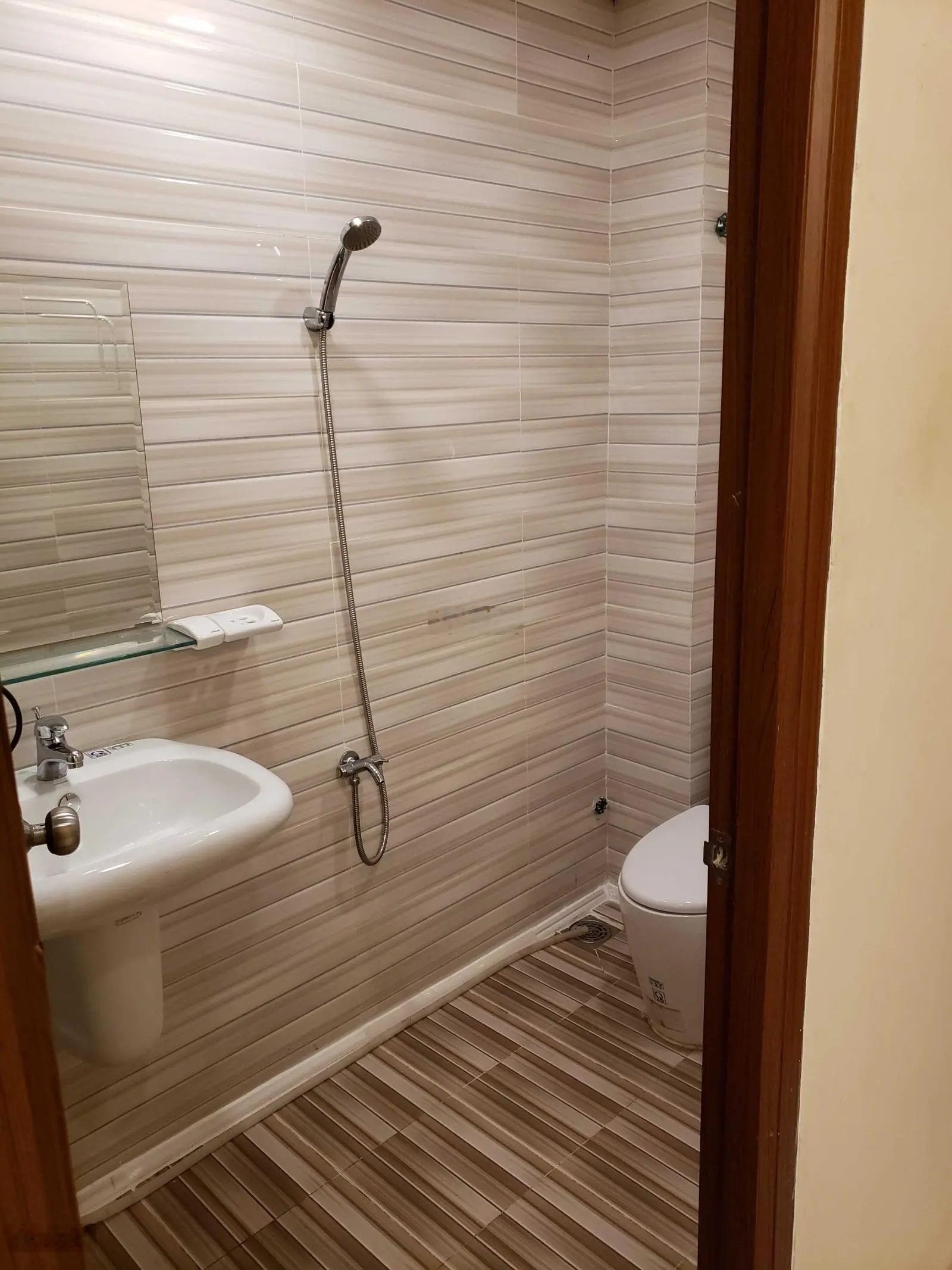 Chính chủ bán nhà phố đẹp 4m x 16,1m = 64,4m2, đường Nghĩa Thục, P6, Q5, 1T1L giá 11,5 tỷ TL