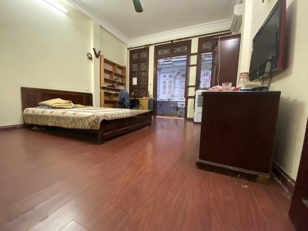Bán nhà phân lô, ô tô chạy vòng quanh - vào nhà, phố Kim Ngưu, có vỉa hè, DT 52m2 x 4 tầng, MT 4,5m