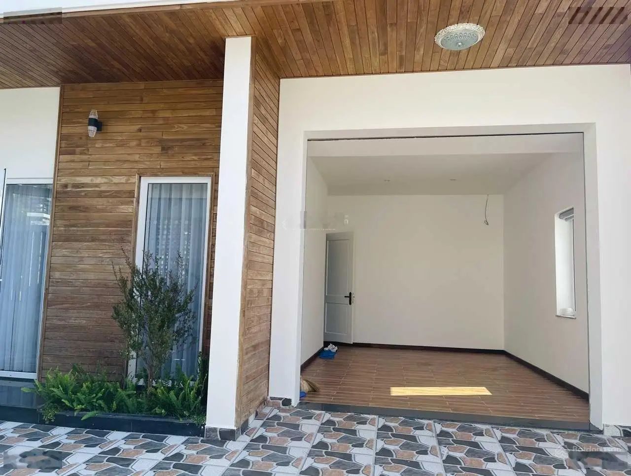 Villa hiện đại Smarthome Nam Hồ 200m2 ngang 12,8m 3 tầng đầy đủ nội thất đã hoàn công giá chỉ 11 tỷ