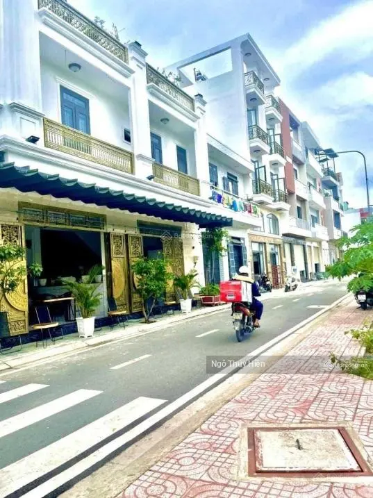 Gia đình hụt tiền mở quán bán nhanh lô đất ở đường Lê Văn Lương, Phú Xuân, Nhà Bè, 110m2