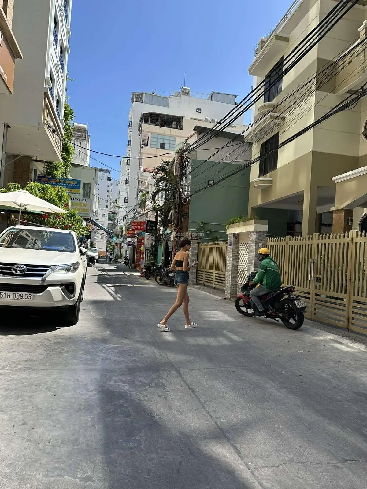 Bán Nhà Hẽm Ô Tô Đường Nguyễn Thị Minh Khai - Nha Trang, Cách Biển 300M. Khu Kinh Doanh Sầm Uất.