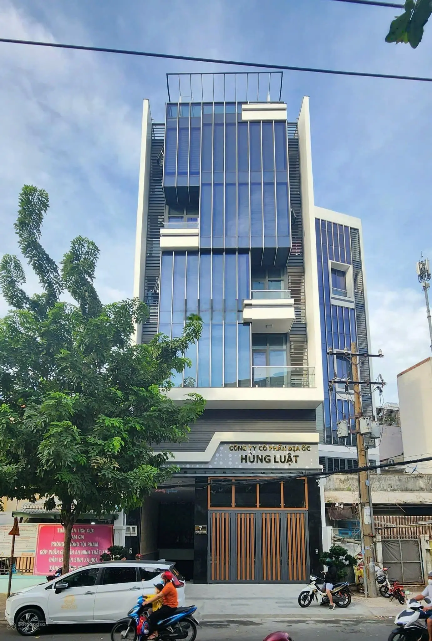 Bán nhà hẻm xe tải đối diện trường đại học HuTech sẵn HĐT ngang 5x20m 6 tầng nhà mới