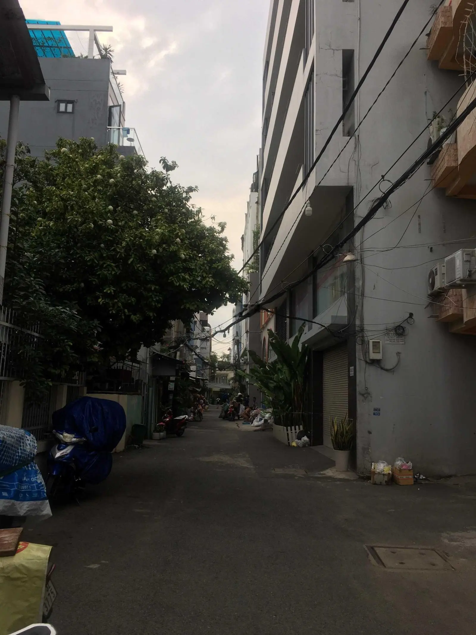 * Bán nhà HXH Cách Mạng Tháng Tám, Quận 3. (320m2), 2 Lầu, SHR, Gần Tòa nhà Viettel, 12.xtỷ