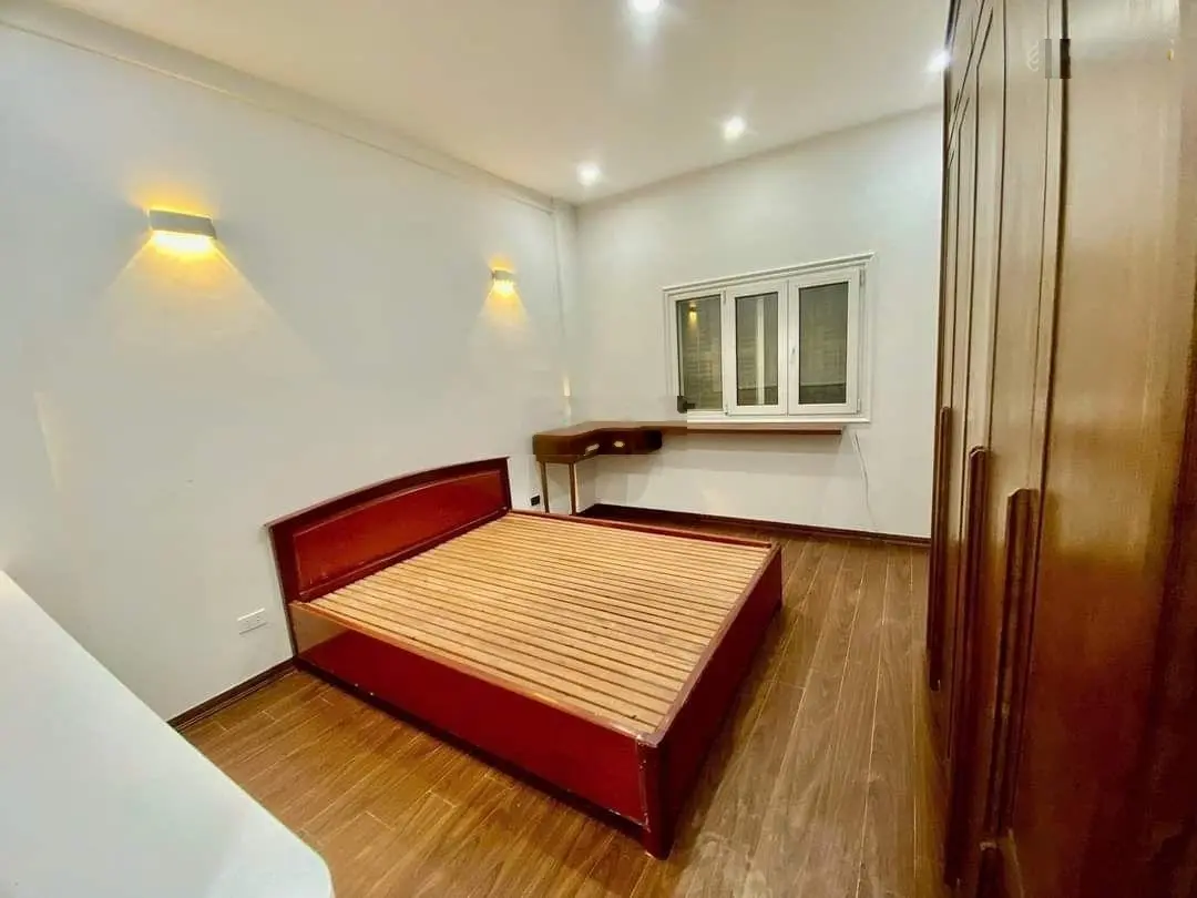 Bán căn chung cư 2 phòng ngủ toà CT4 Bắc Linh Đàm, giá hơn 3 tỷ
