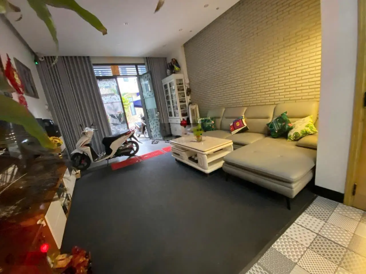 Bán nhà 3 tầng hiện đại, ngay đường Tạ Xuân Thu, VCN Phước Hải, Nha Trang