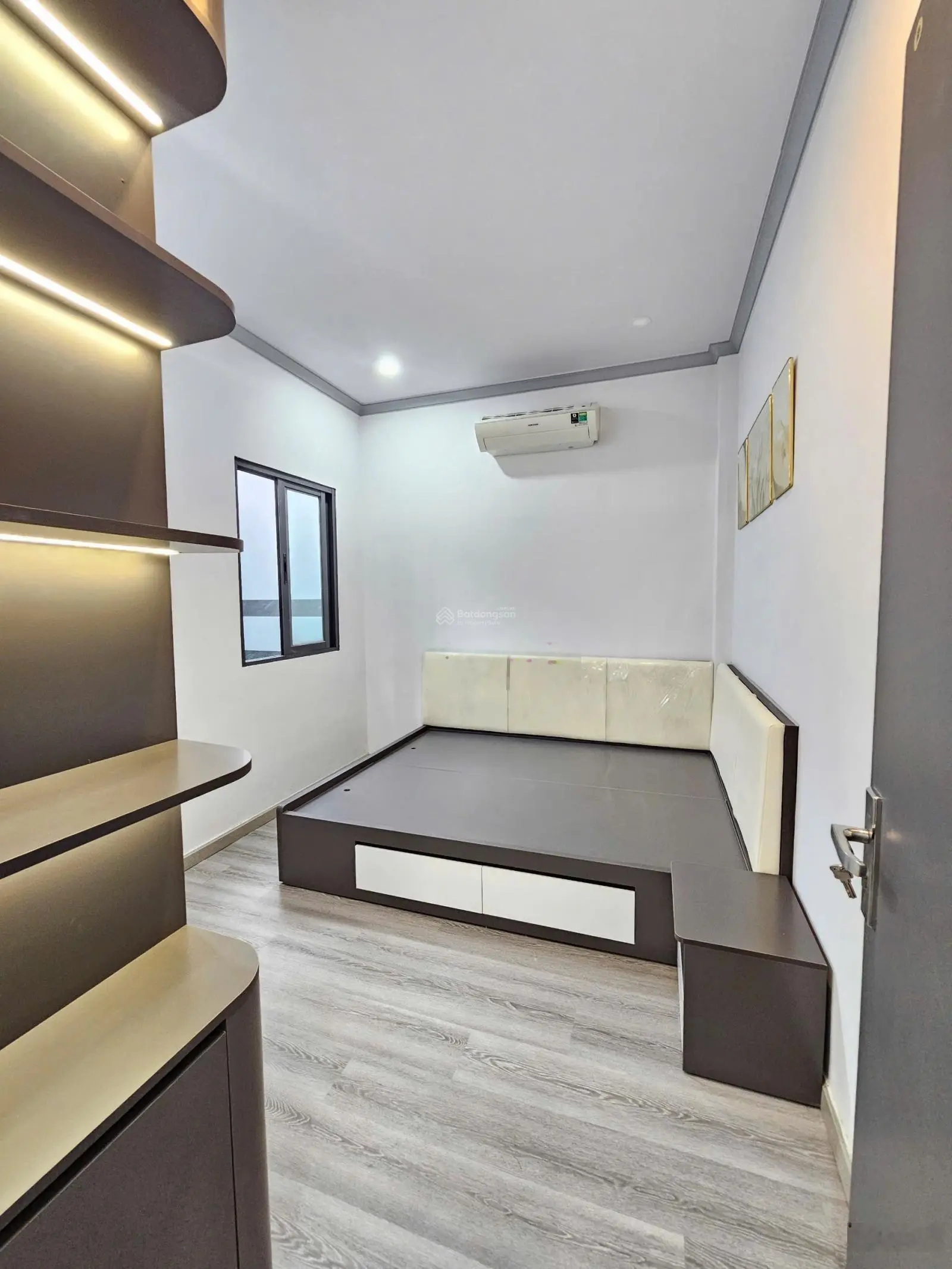 Giá 3.4 tỷ/ Nhà full hết nội thất cấp 4 gác đúc 3 phòng ngủ ngay chợ Phú Phong ngã tư Bình Chuẩn