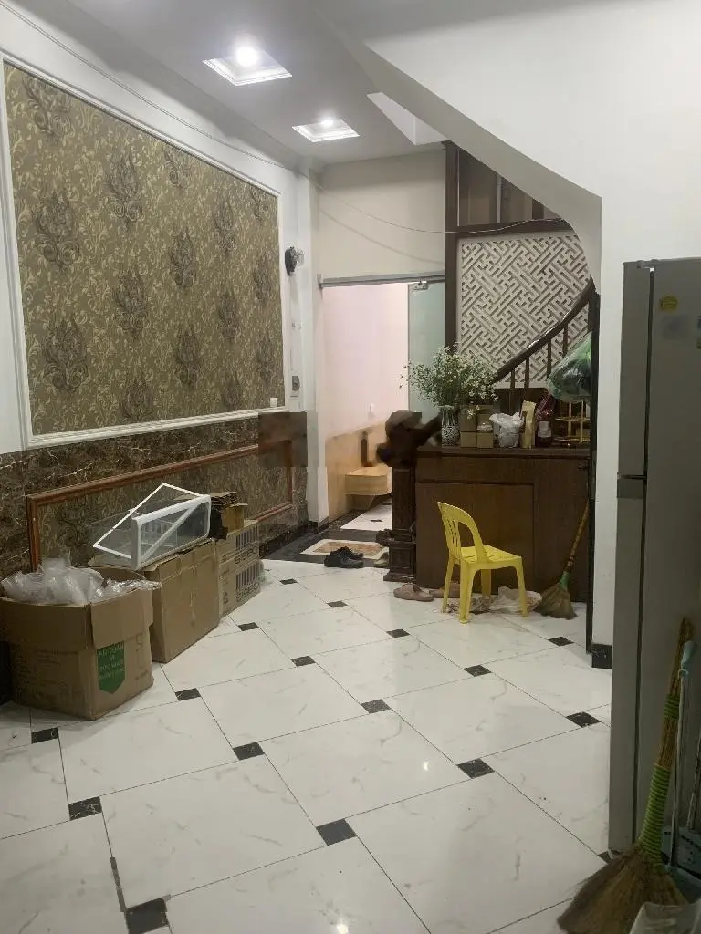 Bán Gấp Nhà 5 Tầng Hồ Tùng Mậu, Xuân Thủy, Ngõ Thông, ô tô Kinh Doanh, Giá: 12x tỷ, Lh: 0968 371 ***