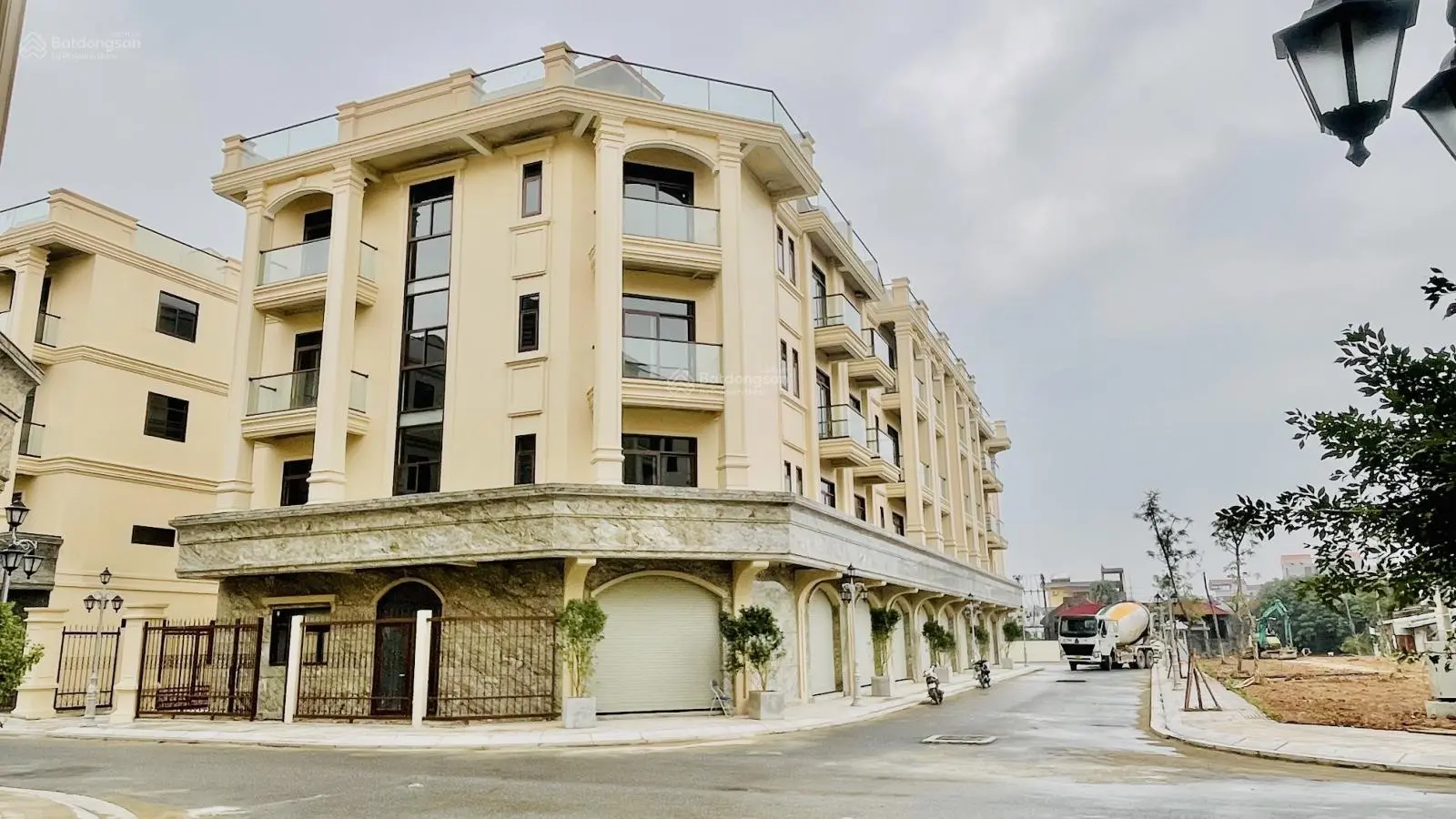 Bán căn Góc đối diện Bệnh Viện Đa Khoa đường 427B- Diện tích 125m , giá hấp dẫn