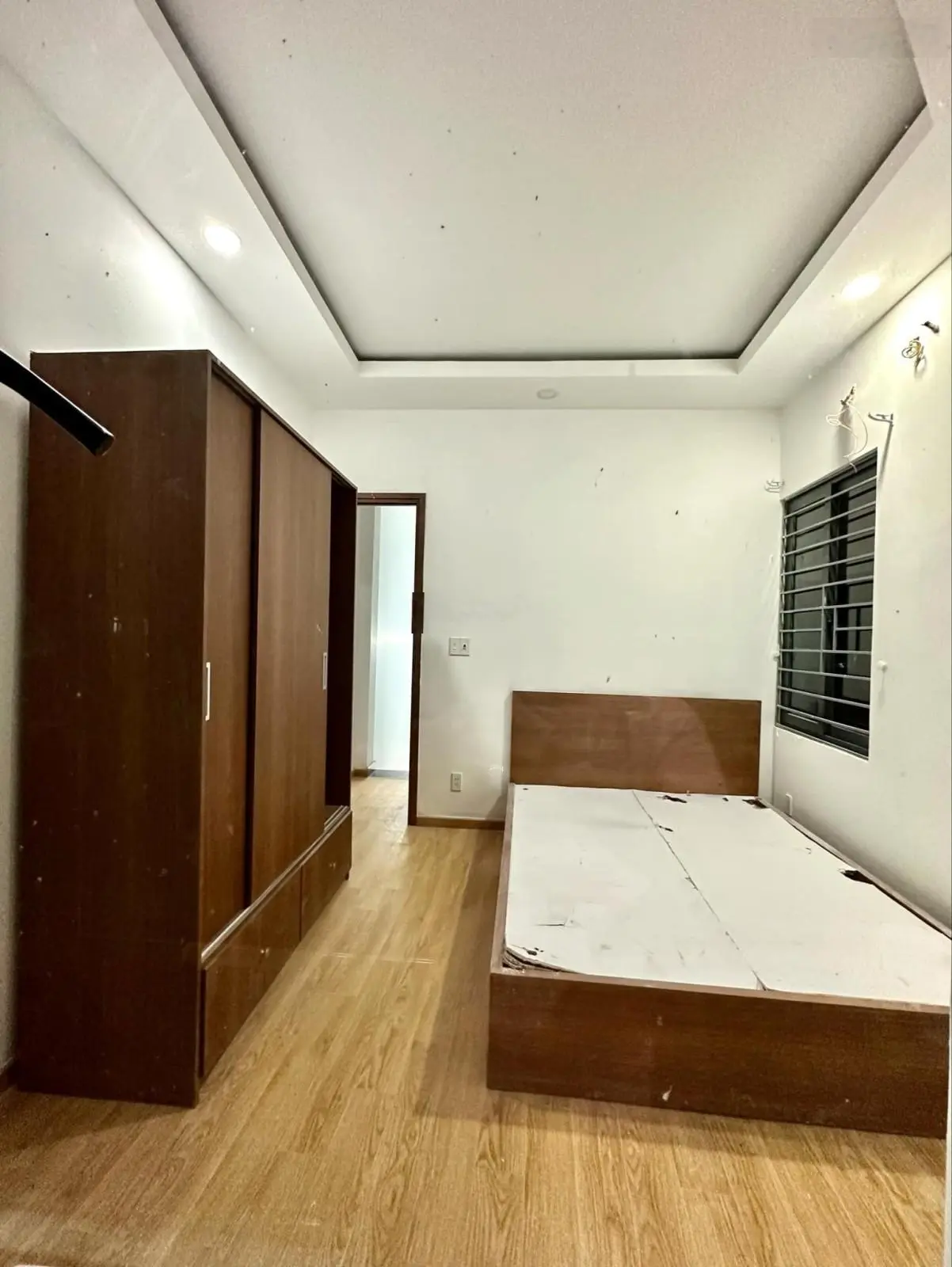 Căn góc hẻm xe tải đối diện Vạn Phúc City. 40m2 4x10 2PN. Giá 4.6 tỷ