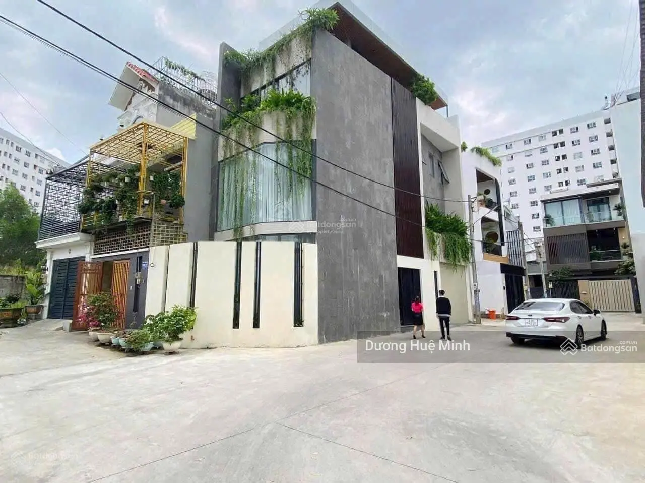 Bán nhà 3 tầng, khu đồng bộ an ninh đường 5m, gần Metro, P. Trường Thọ, hoàn công chuẩn, vuông vức