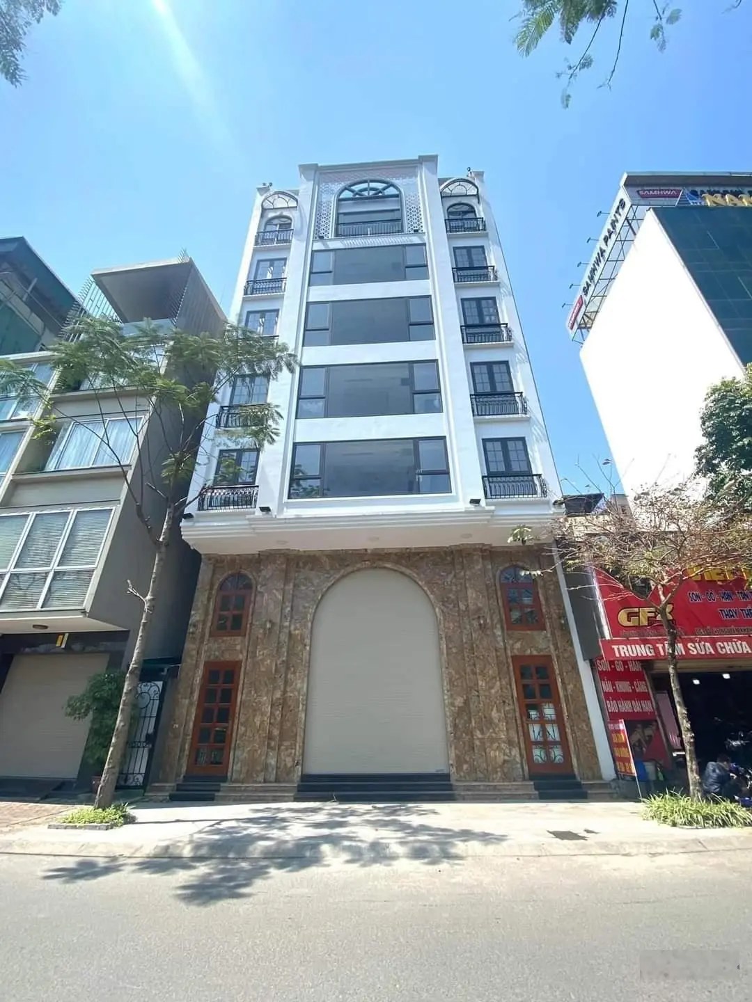 Bán nhà Tây Hồ Tây, Nguyễn Văn Huyên Nghĩa Đô Cầu Giấy 101m2, 8 tầng, 24 chỗ tránh nhau, 37 tỷ