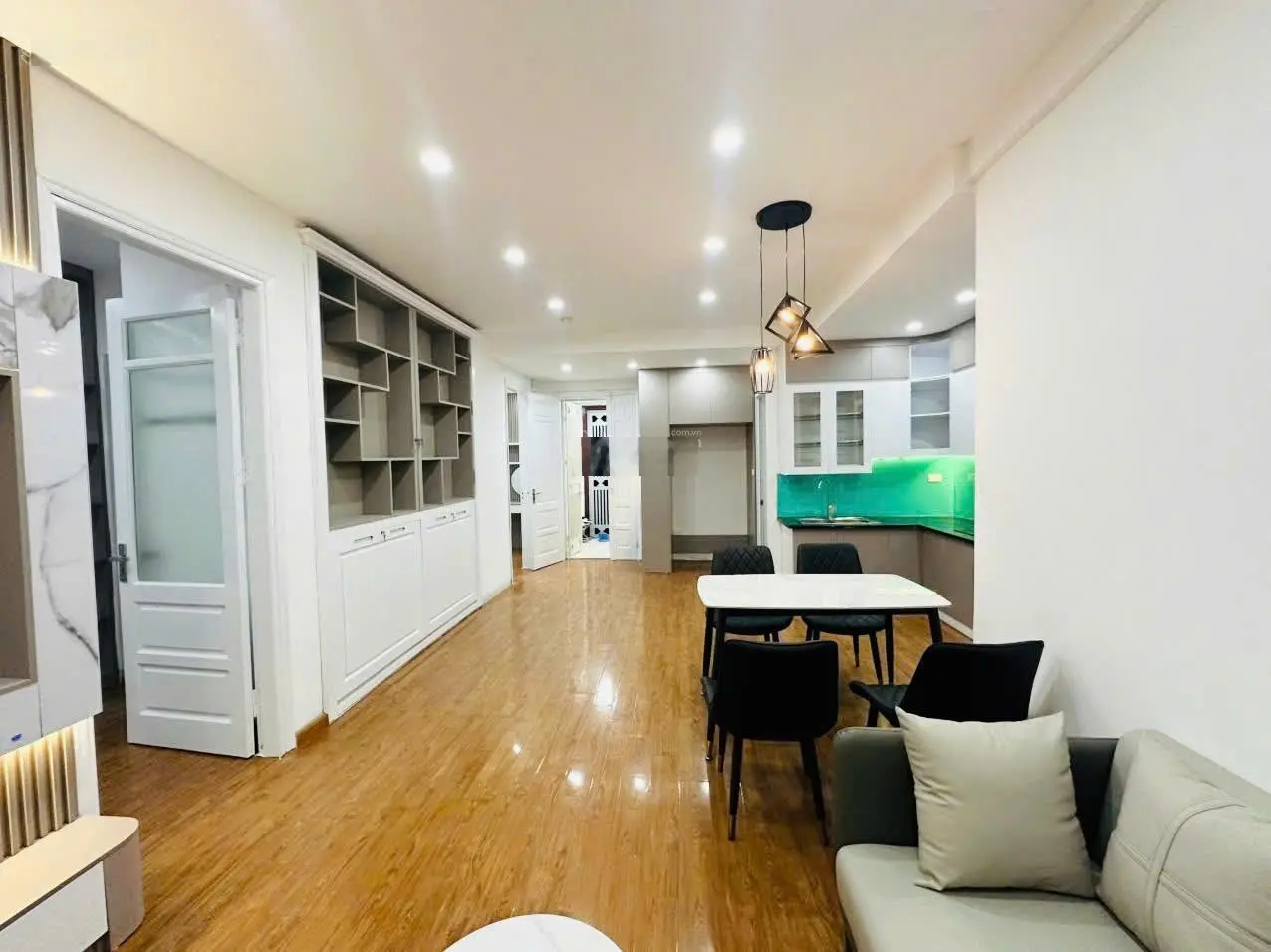 Chủ nhà gửi em bán căn hộ 76m2 Thành Phố Giao Lưu - view hồ - giá 4 tỷ - full đồ 0988 917 ***