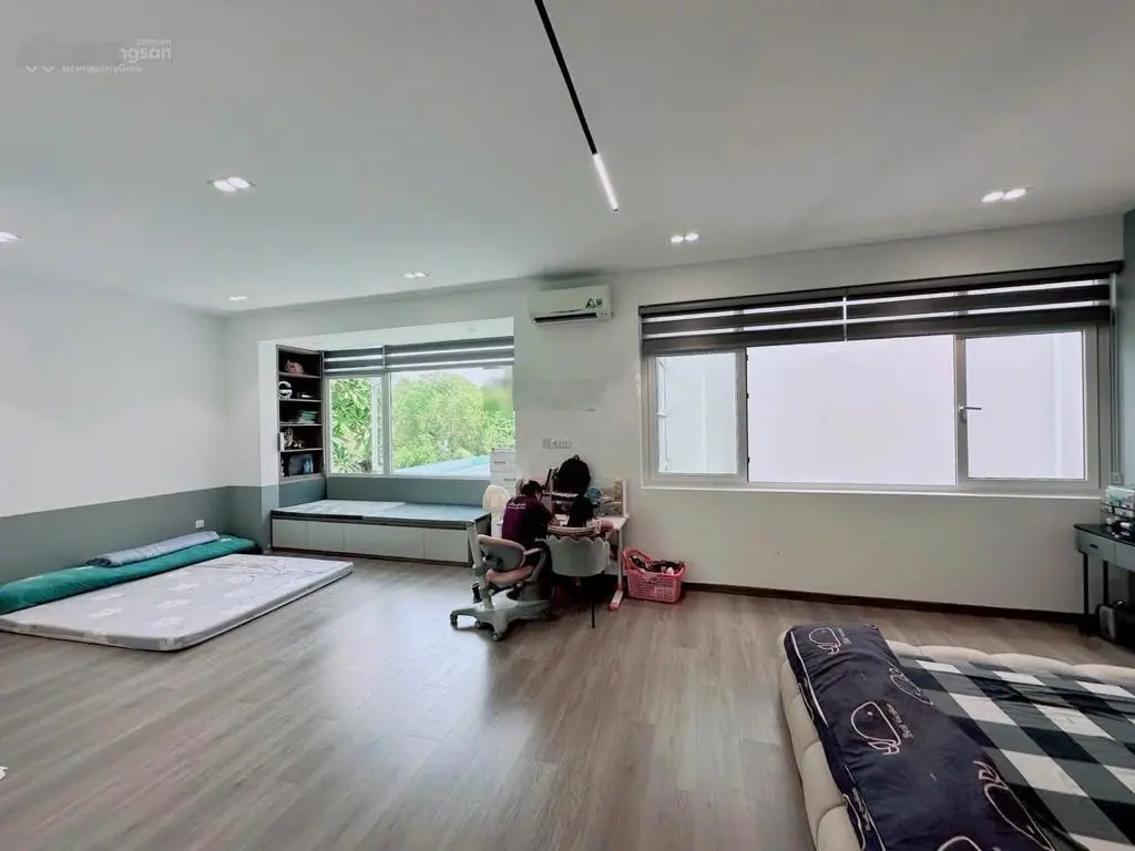 Bán biệt thự làng ĐH ABC Phước Kiển Nhà Bè - 10x25m 3T 6PN - smart home KDC VIP - tài chính 25tỷ