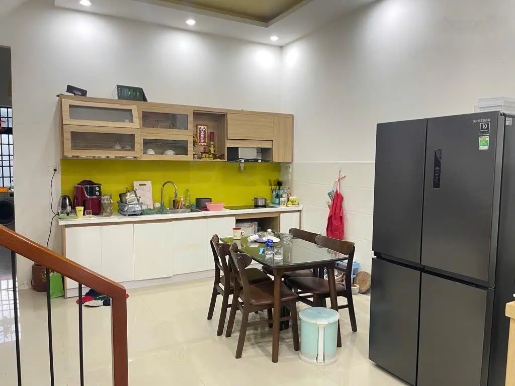 Cần bán nhà 2 tầng view công viên đường Trung Lương 4, Hòa Xuân, Đà Nẵng