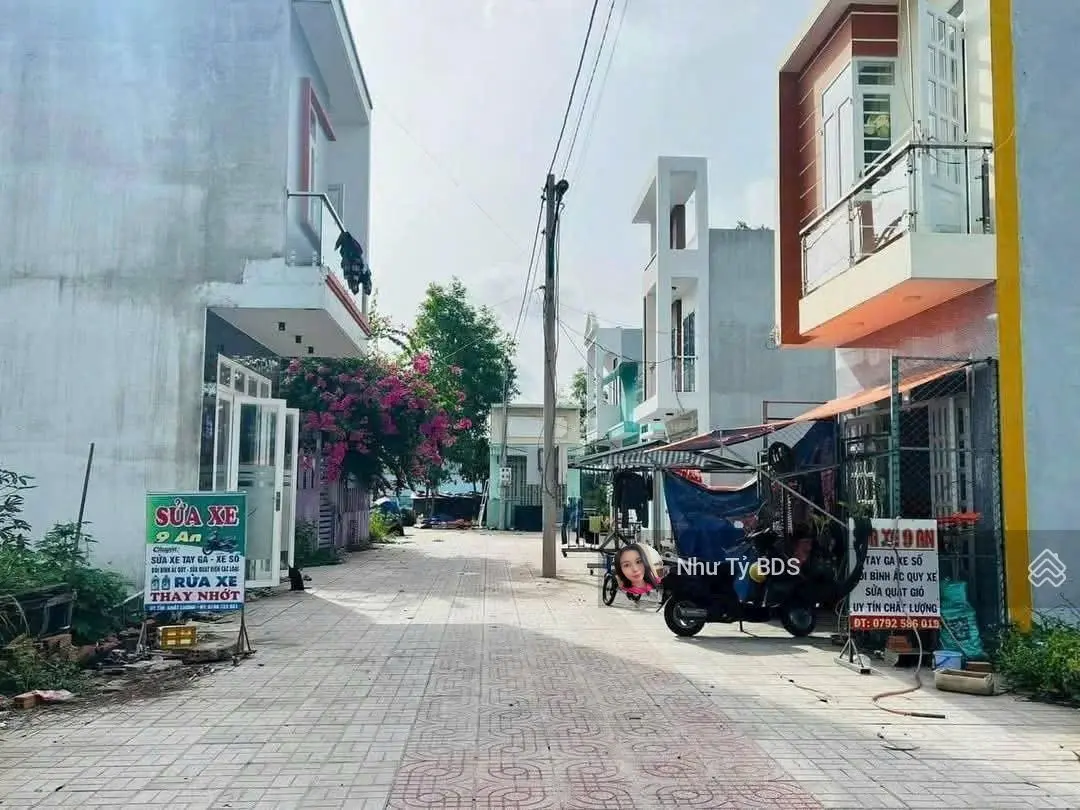 Nhà 1 trệt 1 lầu sổ hồng riêng có hoàn công nhà riêng lẻ giá 1ty3 khu dân cư Cát Tường Phú Sinh