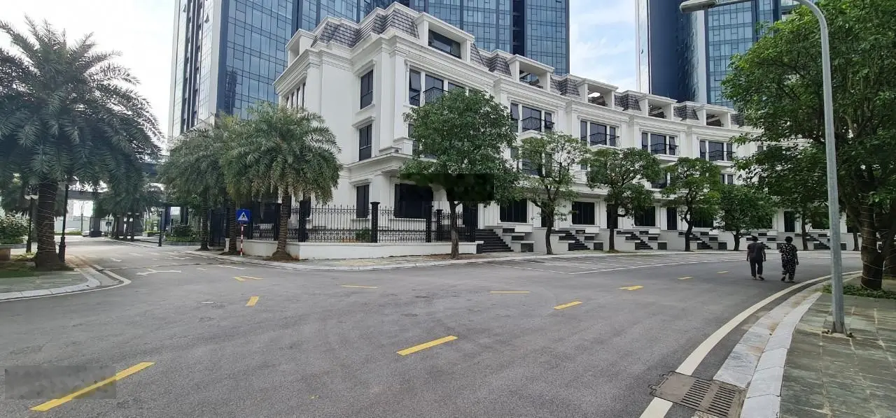 Biệt thự liền kề Sunshine City Ciputra 3 mặt đường, view quảng trường công viên trung tâm tuyệt đẹp