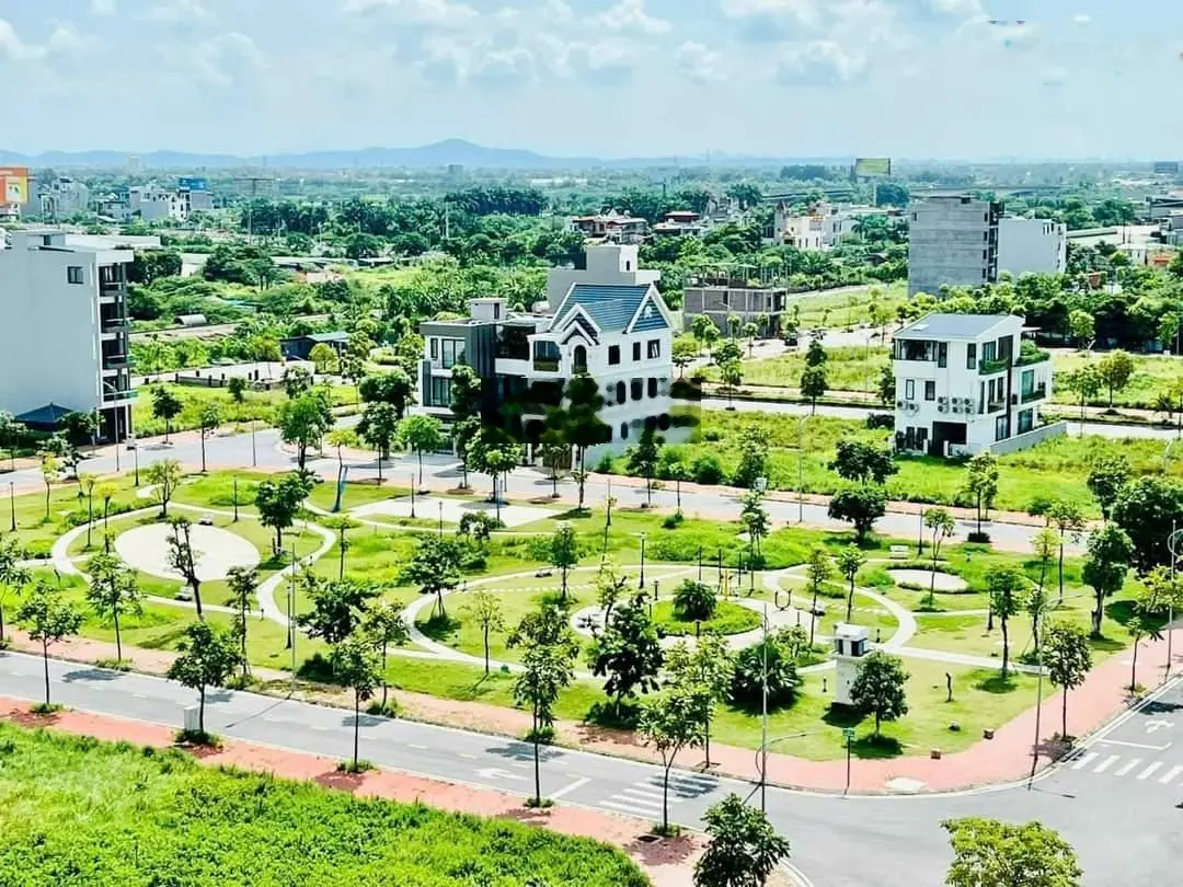 Cần bán lô LK04 mặt phố Phạm Minh nghĩa, KDC Trần Hưng Đạo, TPHD, đường 17.5m giá 4 tỉ 0979 020 ***