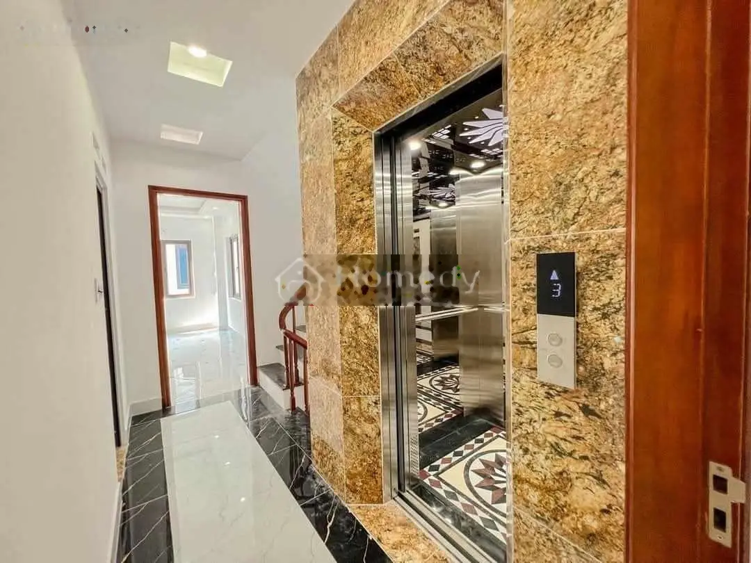 Siêu phẩm nhà đẹp - Ô tô vào nhà - Thang máy - View hồ Linh Đàm - Ở sướng