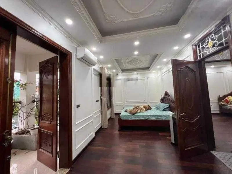 Bán biệt thự song lập Romantic 120m2 x 6T thang máy NT đầy đủ bảo vệ 24/7 Xuân La, Tây Hồ giá 52 tỷ