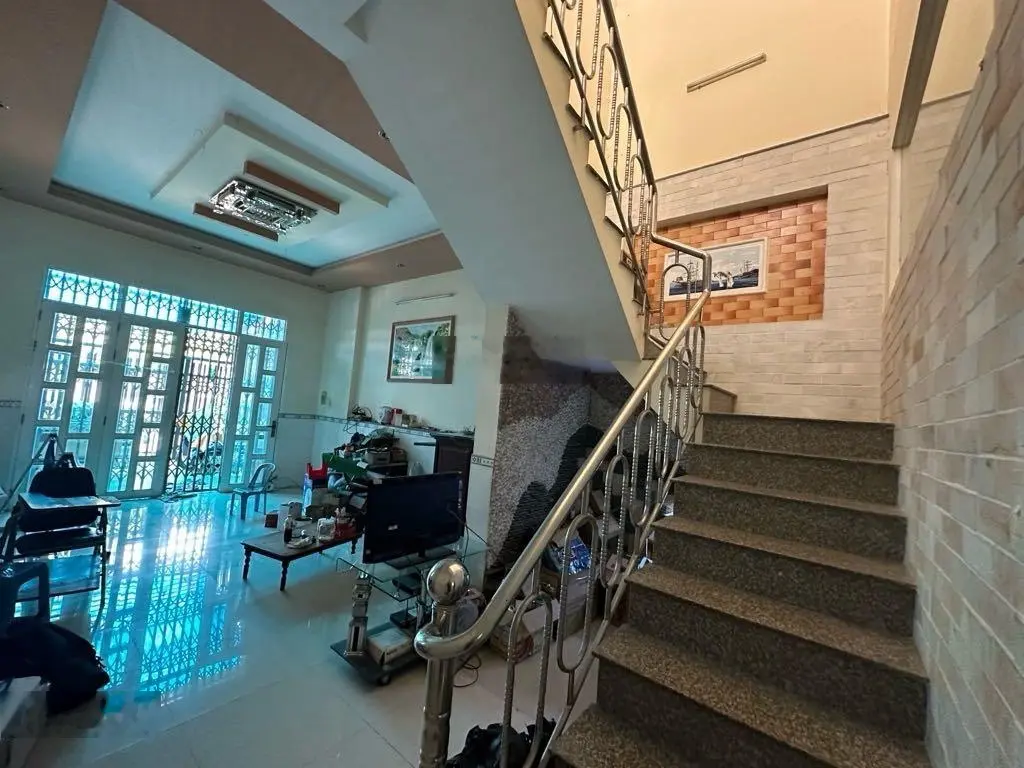 Bán nhà 180m2, Huỳnh Tấn Phát, hẻm xe tải nhỏ 5,5m nở hậu 10m x 30m nhà 2 tầng nhỉnh 8 tỷ