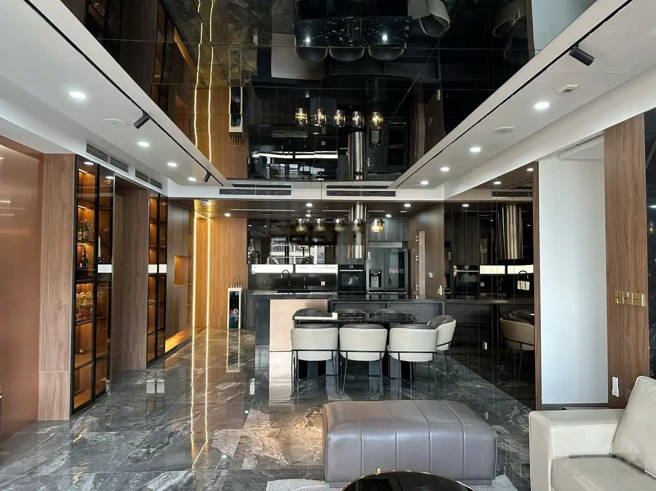 Bán căn Roman Plaza 103m 3N3W giá 6,2 tỷ. Sẵn sổ, full nội thất. LH 0962 347 ***