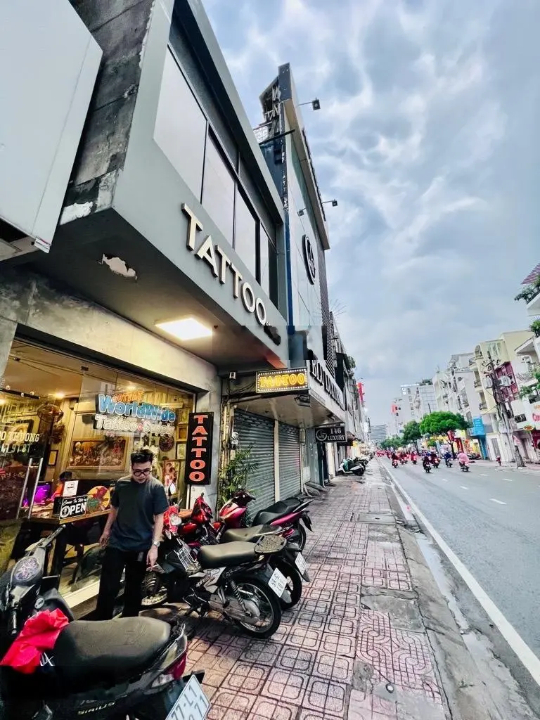 Mặt tiền hồ văn huê phú nhuận giá chỉ 12.3 tỷ - ngang 4m - 2 lầu