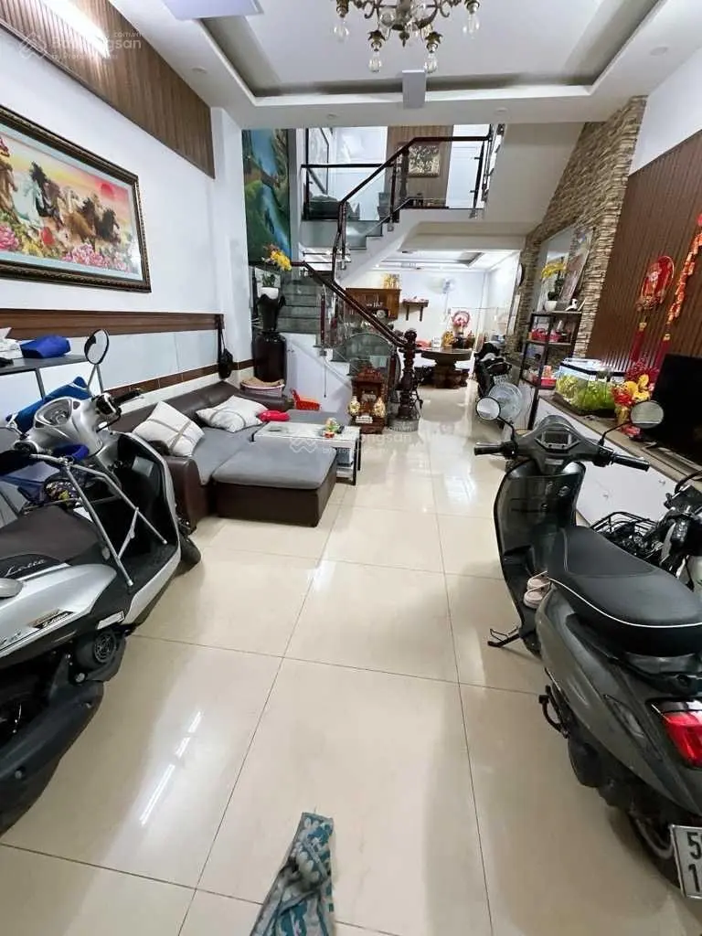 Nhà hiếm khó tìm - khu vip phường 15 - Tân Bình - hẻm xe hơi tránh - 55m2 - 4 tầng BTCT chắc chắn