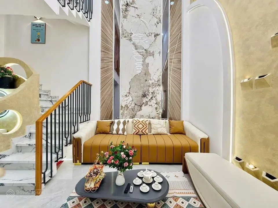 Nhà khu Vip đường Lê Thị Hồng | DT: 40m2 | đường vào nhà 5m, cạnh trường mầm non Anh Đào