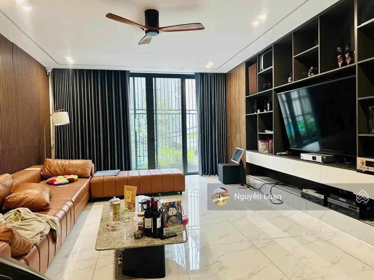 Sân vườn Bể cá Koi Biệt thự phố Tư Đình 120m2 đón cầu Trần Hưng Đạo LH 0333319937