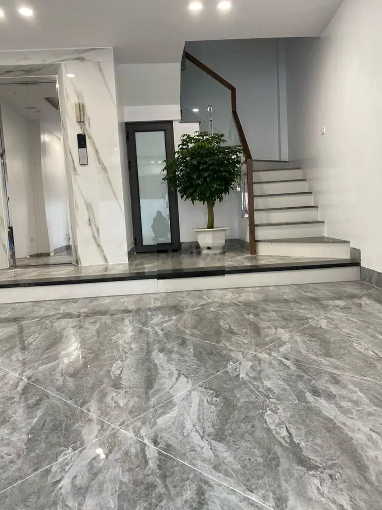 Bán Nhà Tứ Liên Nở Hậu 35m2, 5T Thang Máy 7,3 Tỷ Đg ÔTô GT Thuận Tiện